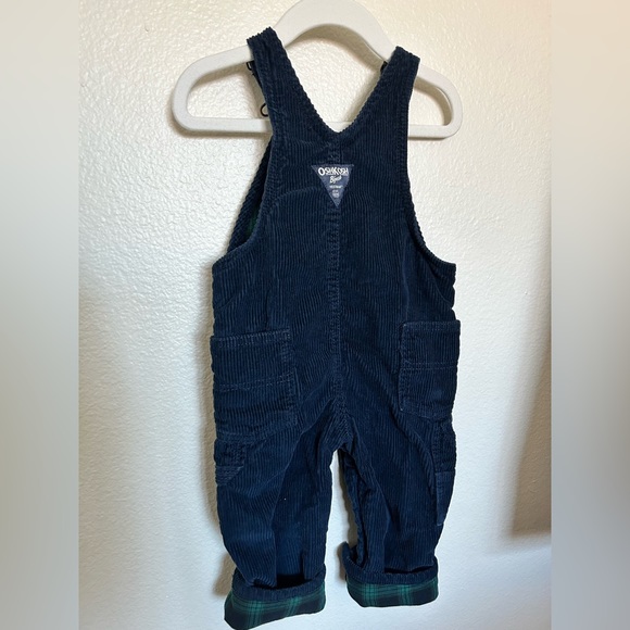 Oshkosh B’gosh corduroy Overalls. - Picture 3 of 7